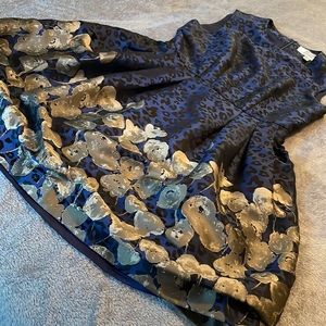 This is a reposh I have not worn. It’s a Badgley Mischka